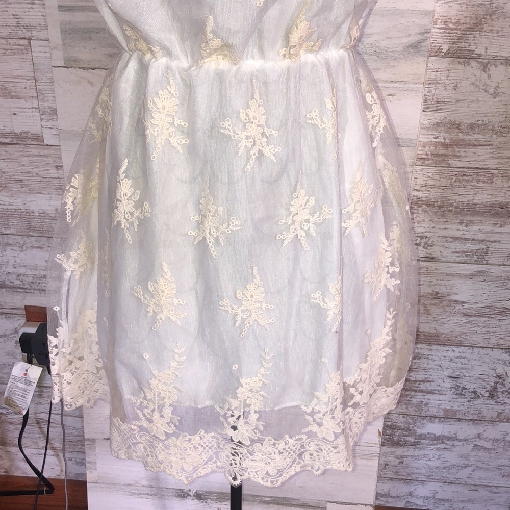 Eunice Lai lace floral white dress mini dress size medium wedding rehearsal dres - Picture 3 of 7